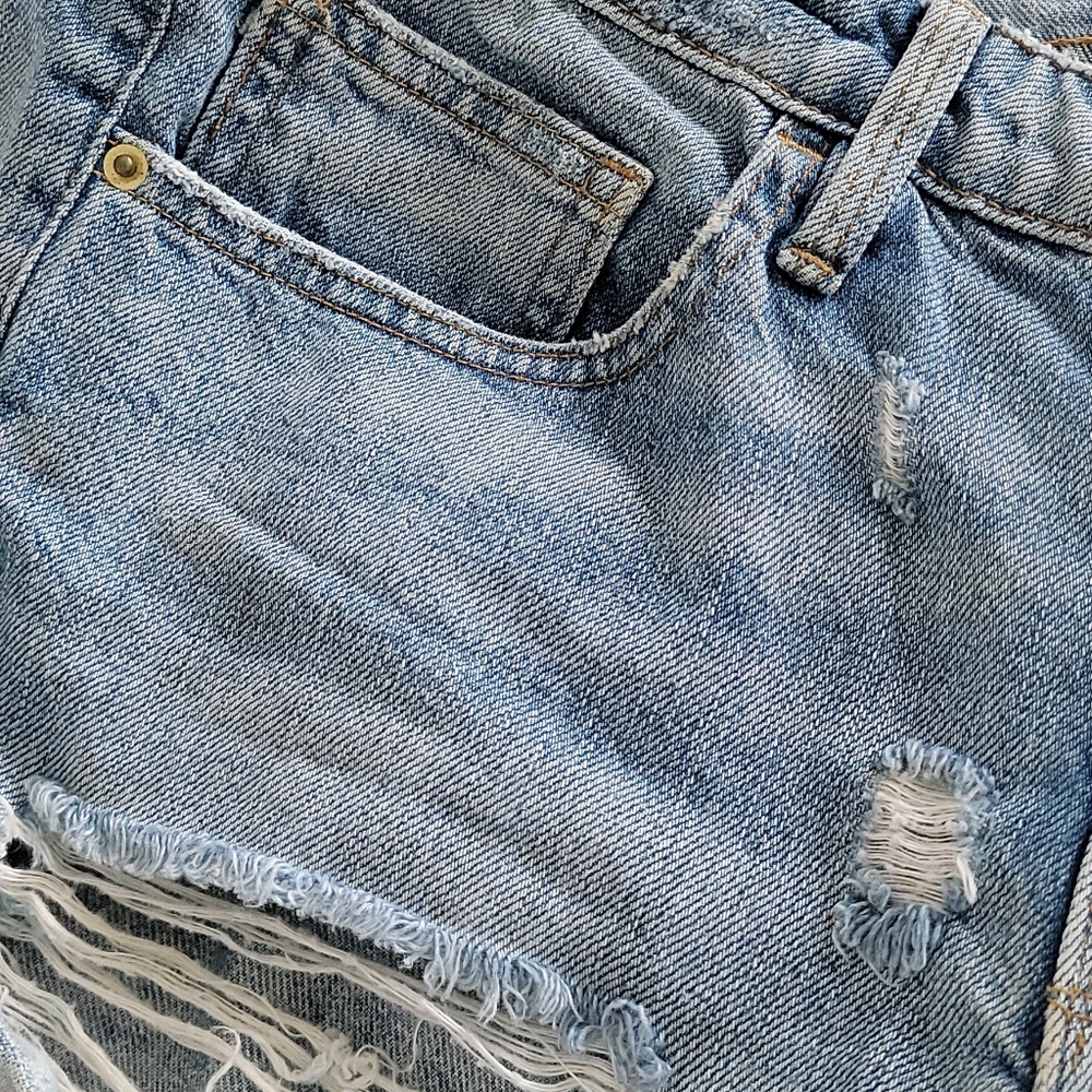 Frame denim shorts Size 24 - Picture 3 of 5